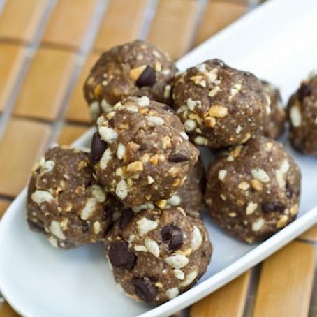 Peanut Butter Chocolate Crunch Cookie Dough Balls