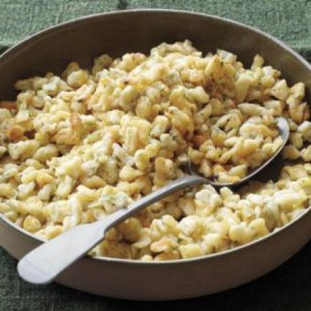 HERBED SPAETZLE