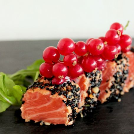 Salmon Tataki in Sesame & Almond crust with Spicy Red Currant Coulis