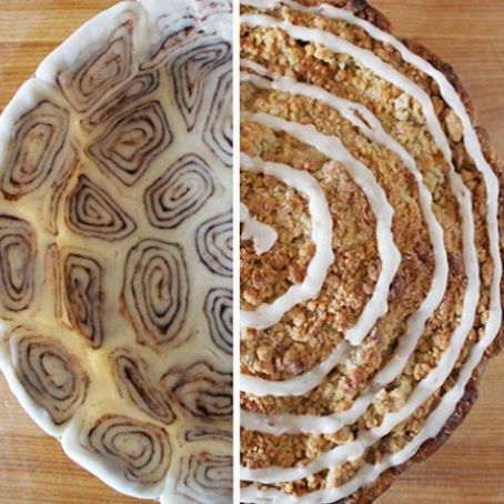Cinnamon Roll Dutch Apple Pie