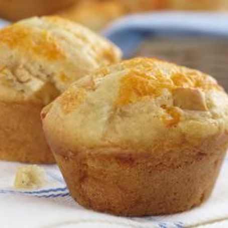 Apple Cheddar Muffins