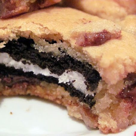 Oreo-Stuffed Blondies