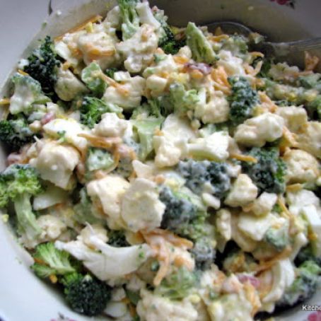 Creamy Broccoli and Cauliflower Salad with Poppy Seeds
