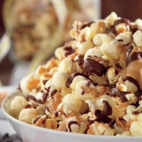 Chocolate & Peanut Butter Drizzled Party Popcorn