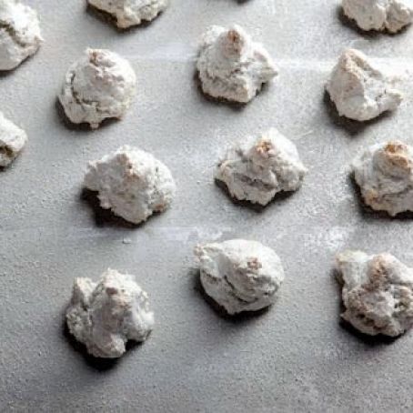 PARISIAN COCONUT MACAROONS