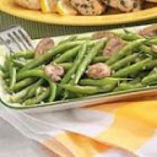 Garlicky Green Beans with Mushrooms