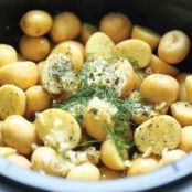 SLOW COOKER GARLIC PARMESAN POTATOES