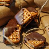 Peanut Butter & Chocolate Pretzels