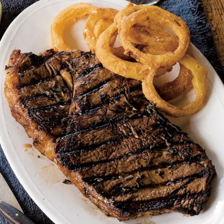 Grilled sirloin with golden delicious apple sauce