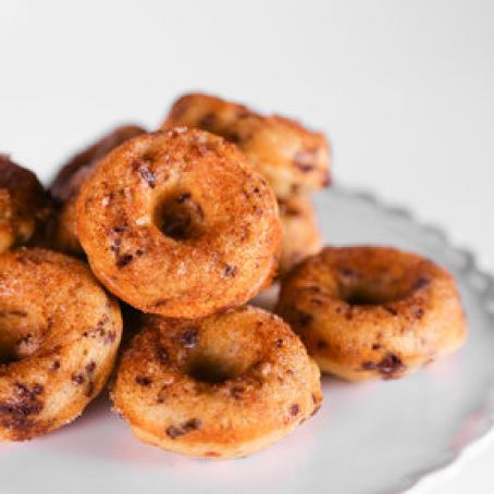 Chew:  Daphne's Chocolate Banana Donuts