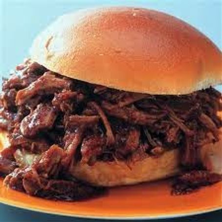Slow Cooker Pulled Pork Sandwiches