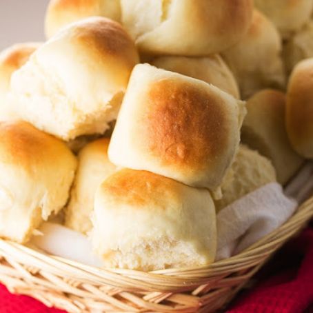 Fast and Easy Dinner Rolls