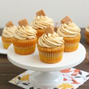 Brown Butter Pumpkin Cupcakes with Caramel Cream Cheese Frosting
