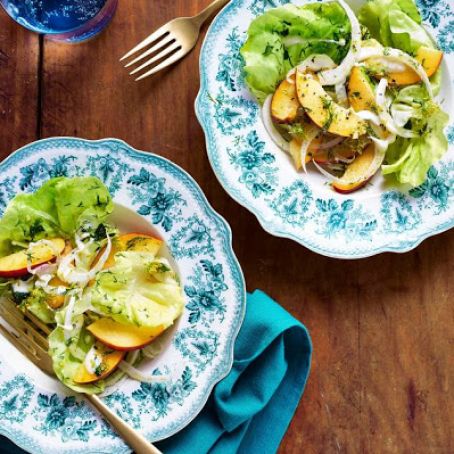 Summer Salad With Nectarines & Fennel