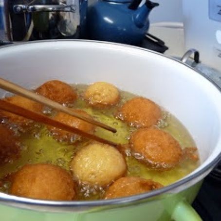 Andagi (Okinawan Doughnuts)