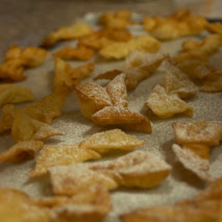 Bugnes - Lyon region Mardi Gras beignets.