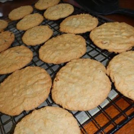 Oatmeal Raisin Crisps Cookies