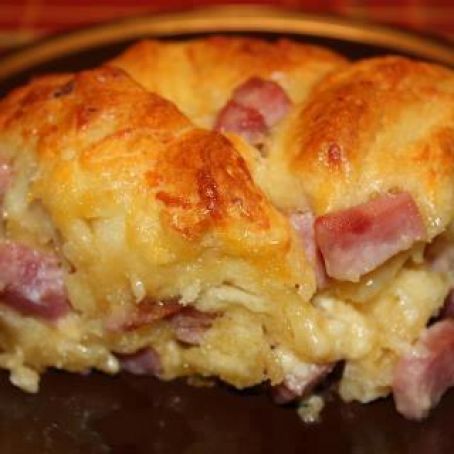 Cheesy Ham Biscuit Pull Aparts
