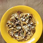 Buccatini and Mushrooms