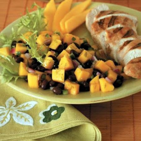 Fresh Mango & Black Bean Salad with Grilled Chicken