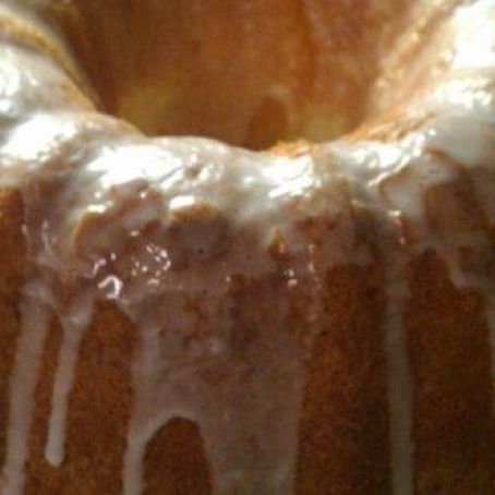Nana's Sour Cream Pound Cake