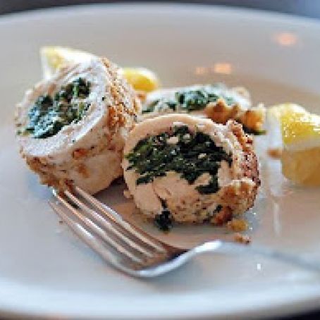 Chicken with walnuts and spinach
