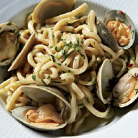 Spaghetti with Clams and Garlic