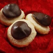 SWEDISH ALMOND-CHOCOLATE MACAROONS