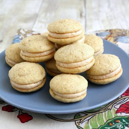 Peanut Butter Banana Whoopie Pies