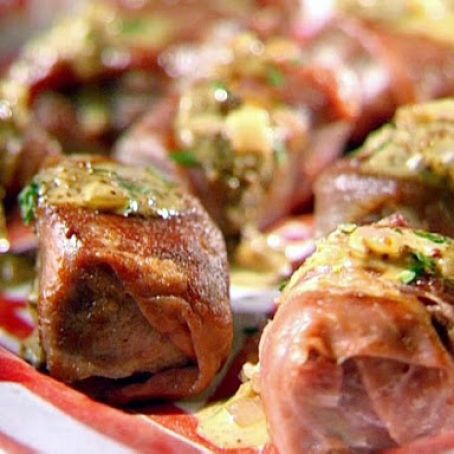Prosciutto-Wrapped Beef Cubes with Mustard Pan Sauce