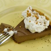 Low Carb Chocolate Pudding Pie with Macadamia Crust
