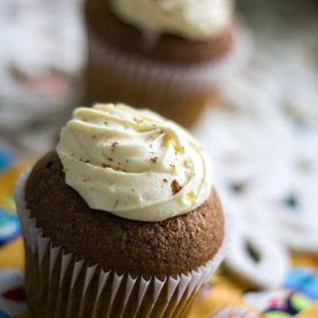 Pumpkin Cupcakes With Cinnamon Cream Cheese Frosting