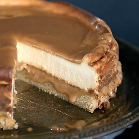 Banana Blondie-Bottomed Cheesecake with Caramel Sauce