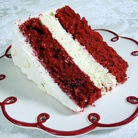 Red Velvet Cheesecake Cake