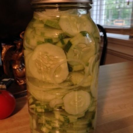 Crunchy Cucumber and Onion Salad