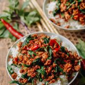 10-MINUTE THAI BASIL CHICKEN (GAI PAD KRAPOW)