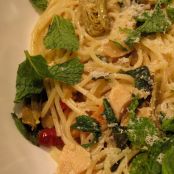 Spaghettini con Carciofi Menta e Aglio