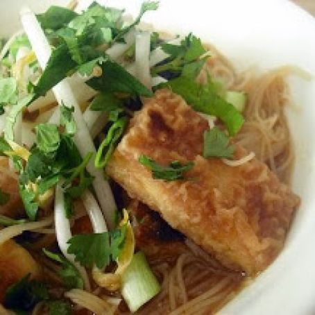 Vietnamese-Style Noodle Soup