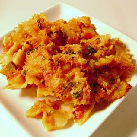 Baked Farfalle with Prosciutto and Mushrooms
