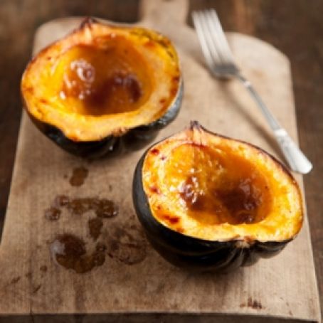 BAKED ACORN SQUASH WITH BROWN SUGAR AND BUTTER