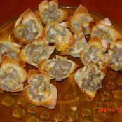 Sausage and Cheese Wontons
