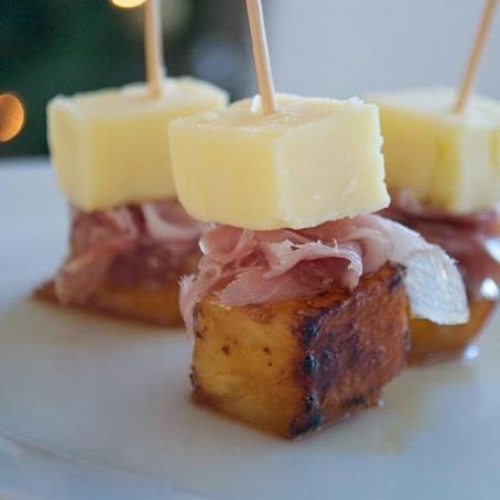 Pineapple Grilled, Aged Cheddar & Ham