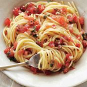 Pasta with Fresh Tomato Sauce