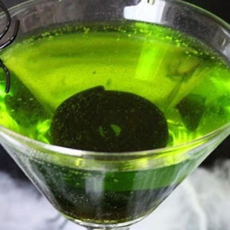 Fizzy Ghoul Halloween Cocktail