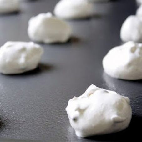 CHOCOLATE CHIP MERINGUES