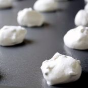 CHOCOLATE CHIP MERINGUES