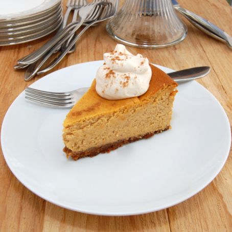 Pumpkin-Bourbon Cheesecake With Graham-Pecan Crust