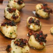 Bacon Scallops with Garlic Butter Sauce