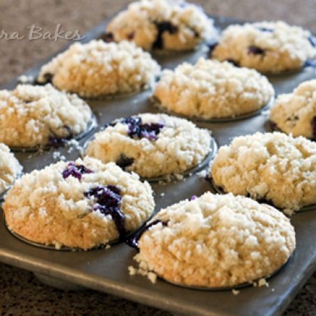 BLUEBERRY STREUSEL MUFFINS