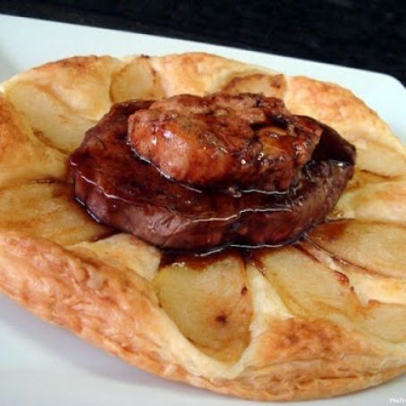 SOLOMILLO CON FOIE GRAS Y HOJALDRE DE PERA